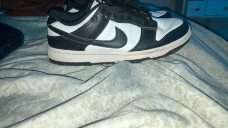 Panda dunks size 7.5