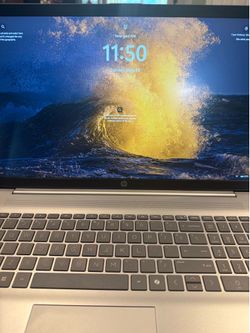 HP - 17.3" Full HD Laptop - AMD Ryzen 5 7520U 2023 - 8GB Memory - 512GB SSD - Natural Silver