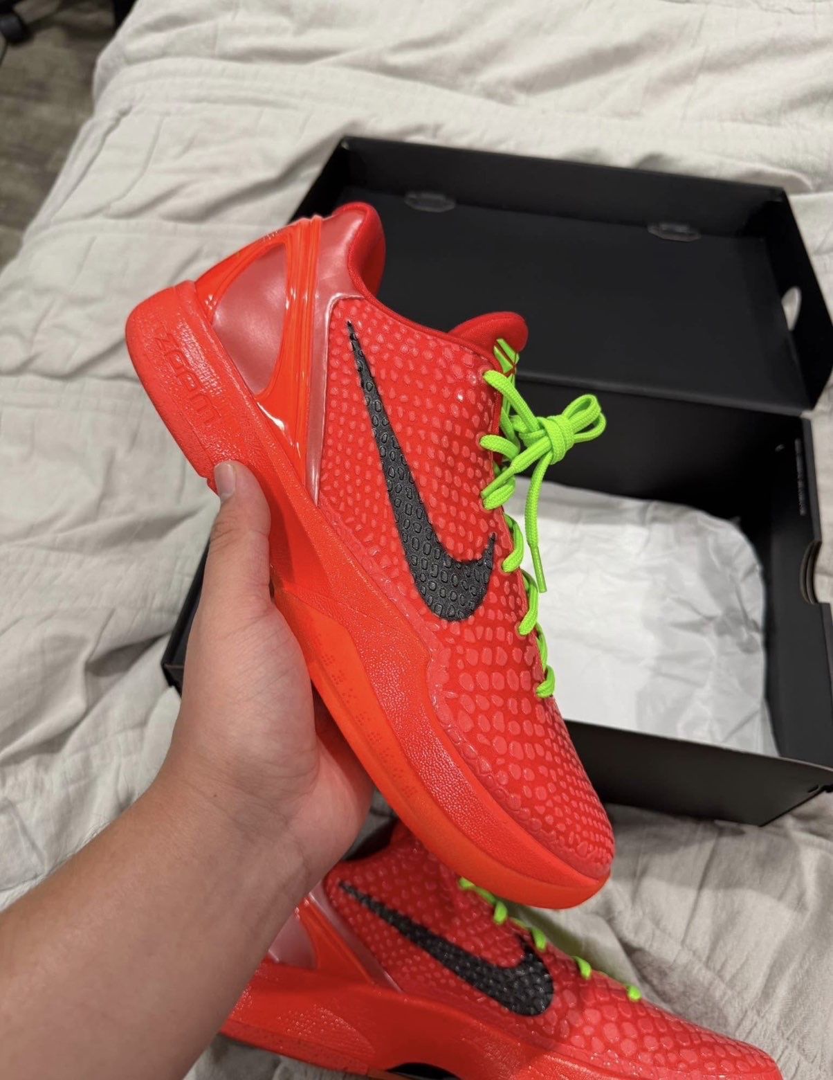 Kobe 6 Reverse Grinch