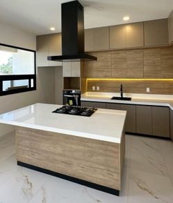 Custom Kitchen Cabinets
