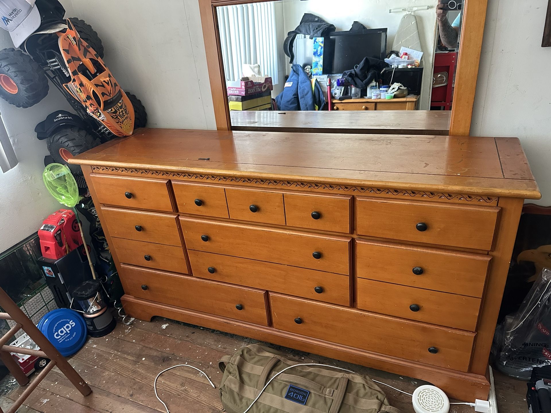 Dresser With Mirror And Nightstand