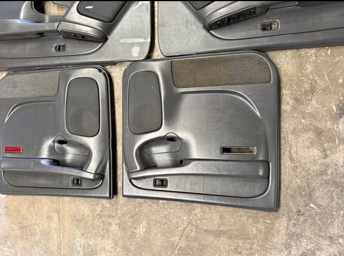 99-07 Chevy Silverado door panels