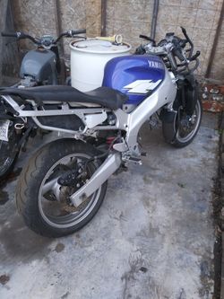 1998 Yamaha R6