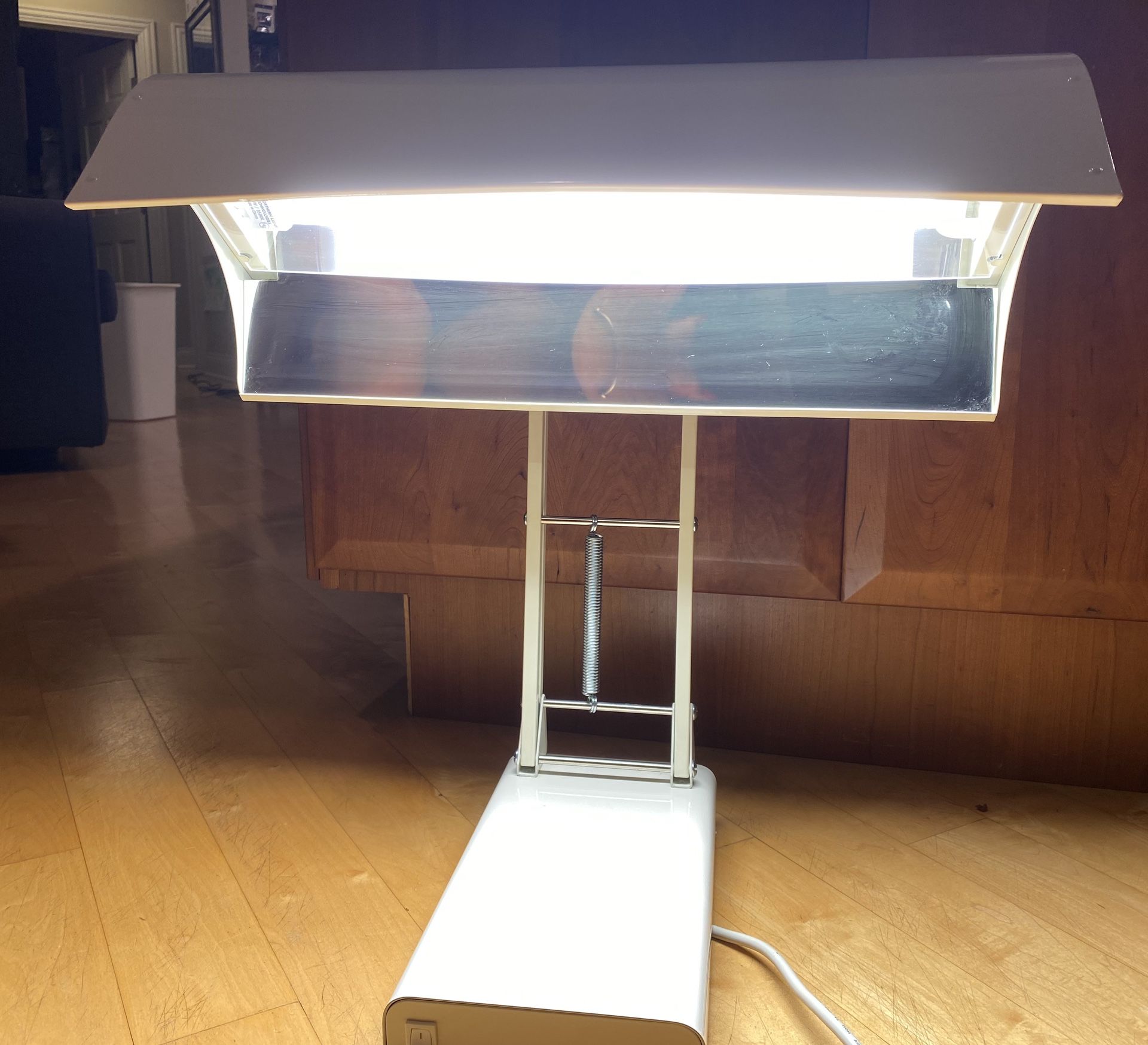 Northern Light Technologies Desk Lamp - 10,000 Lux Light Therapy LED Lamp, Beige