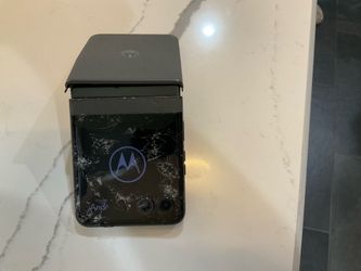 Motorola Razr 2024 Factory Unlocked 256 gb FOR PARTS OR REPAIR