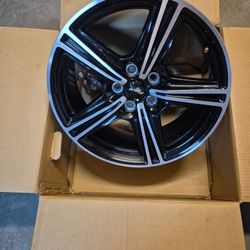 2025 Mustang Ecoboost Rims Black And Chrome