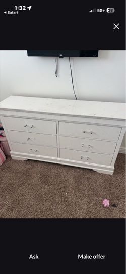 🌹BEAUTIFUL  DRESSER- WHITE COLOR🌹