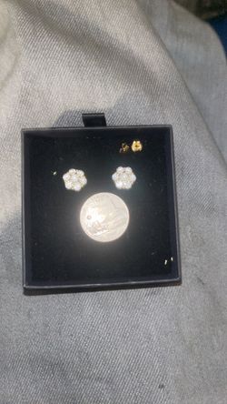 12 mm flower cluster earrings