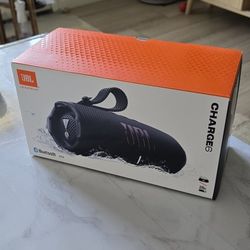 JBL Charge 6