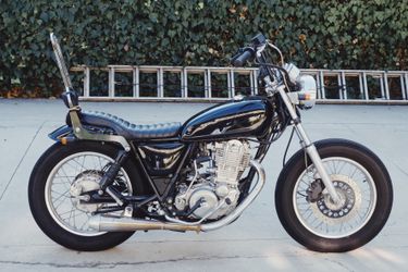2016 yamaha sr400 deals