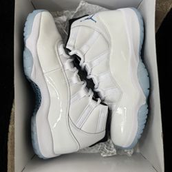 Air Jordan 11 Retros Size 8 Mens