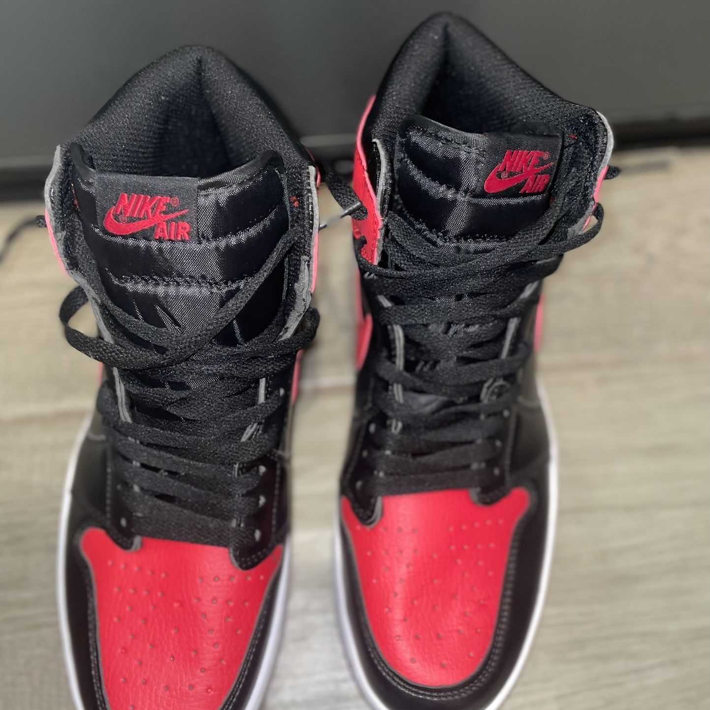 Jordan 1 Banned High 