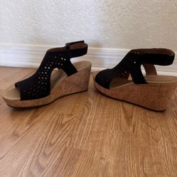 Women’s Sandals Size 8M, $8