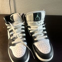Jordan Air Jordan 1 Mid Black White Mint Green US 5.5Y