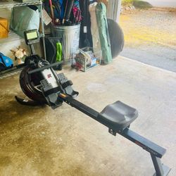 Rowing Machine (Fitness Reality 3000wr Water Rower  with Hiit Workout)