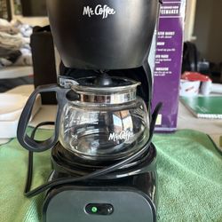 Mr Coffee Switch 4 Cup Drip Coffee Maker Brewer Model #DR5 - Black -CLEAN