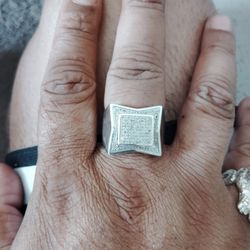 Sterling Silver Ring With Diamond Chips 