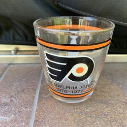 Philadelphia Flyers Hockey Glass 1976