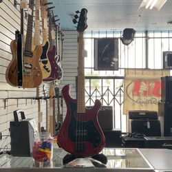 Dean Trans Red Hillsboro bass