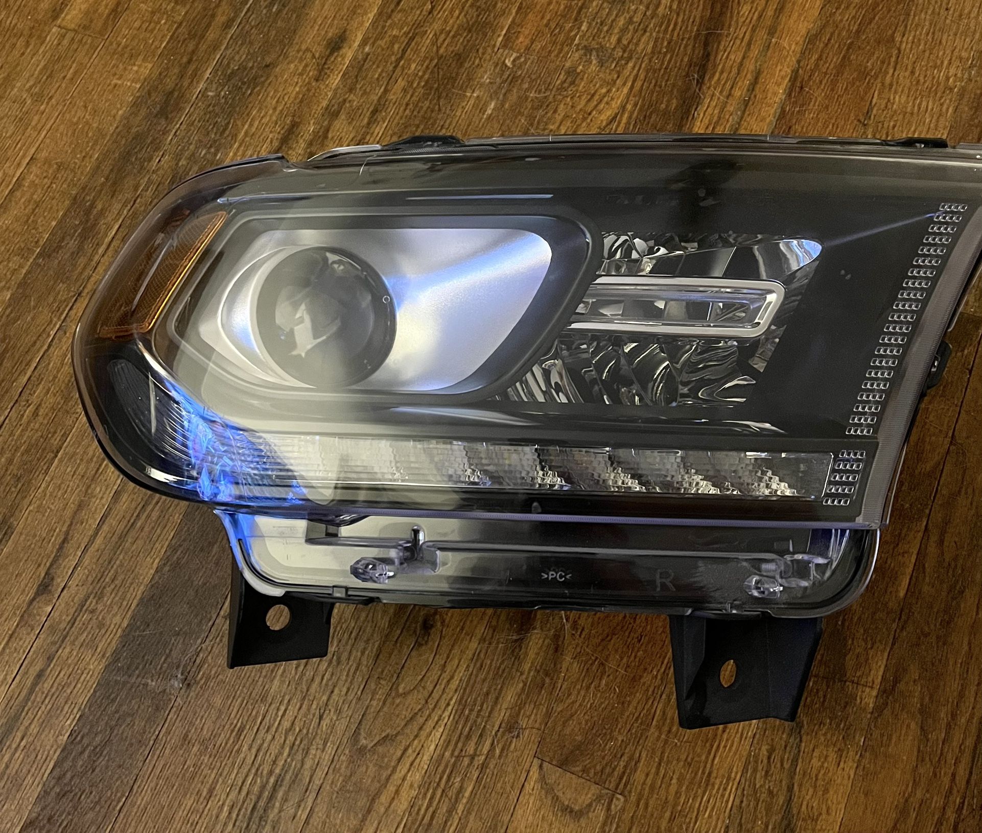 Dodge Durango SRT Passenger Headlight