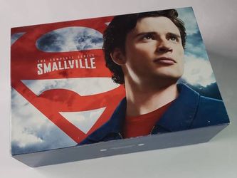 Smallville: The Complete Series - - 62-Disc BOXED SET with "Extras"