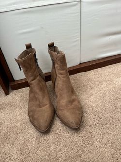 Madden girl Tan Suede Ankle Boots with Side Zip size 6
