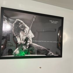 Rare Photo Of Legendary Rock Guitarist Eddie Van Halen 