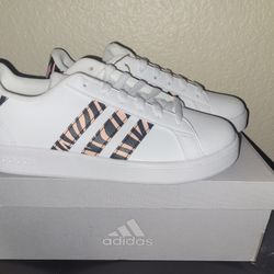 Girls Adidas Tennis Shoes 