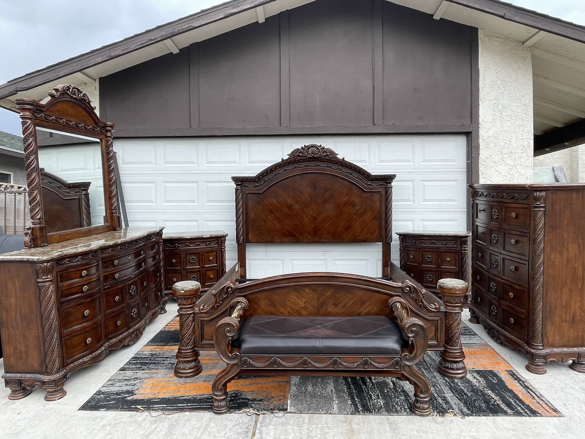 North Shore 7 Piece Panel Bedroom Set- READ Description