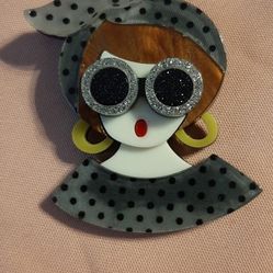 Brooch of a girl with Sunglasses