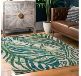2' x 6' Green floral runner rug * NuLoom
