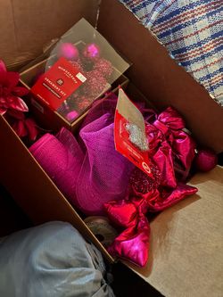 Pink Christmas decor