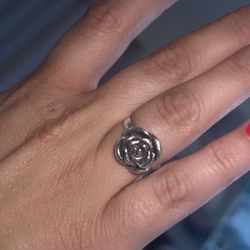 Sterling Silver Ring Rose Shape