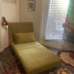 Green Pull Out Convertible Chair