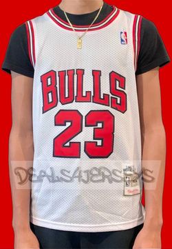 White Jordan bulls jersey