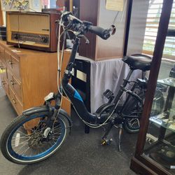 Electric Bicycle: Folding, Step-through, perfect for RV Life