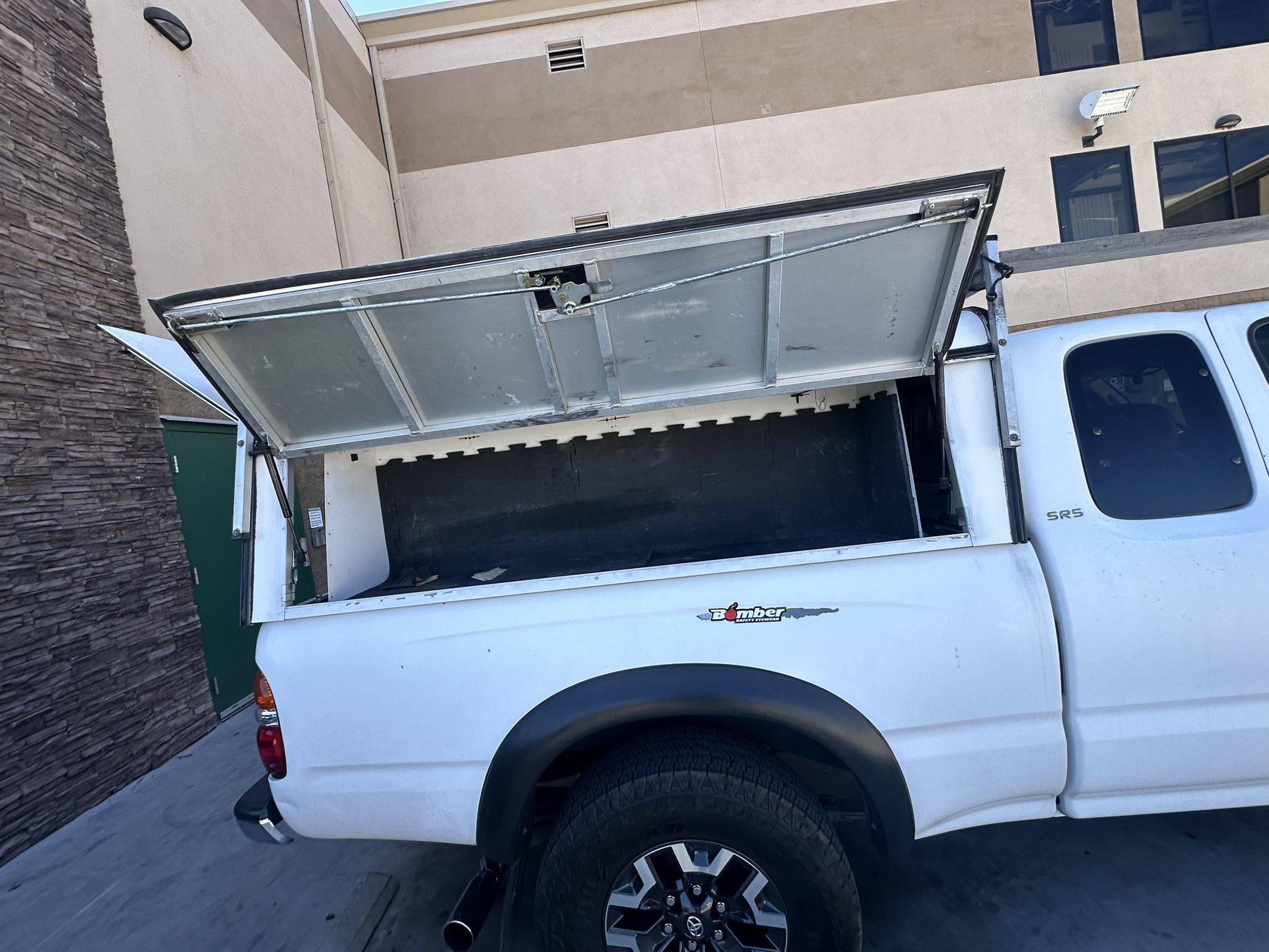 A.R.E ToolMaster Camper Shell β $1000 OBO