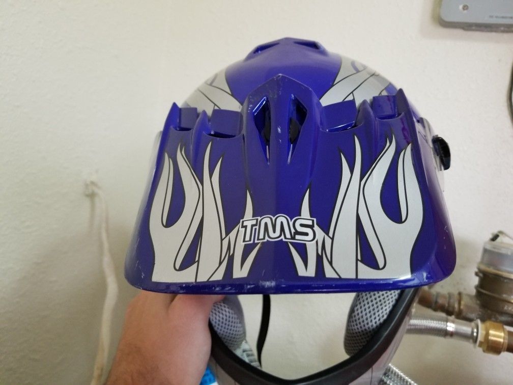 Youth helmet