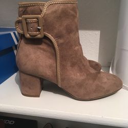 Boots Size 7M