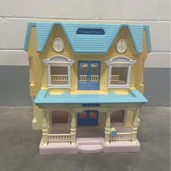 Vintage Fisher Price Loving Family Doll House