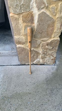 Authentic MLB Game Used Baseball Bat Signed By Justin Smoak 