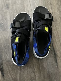 Nike Sandals Mens Or Womens Size 11