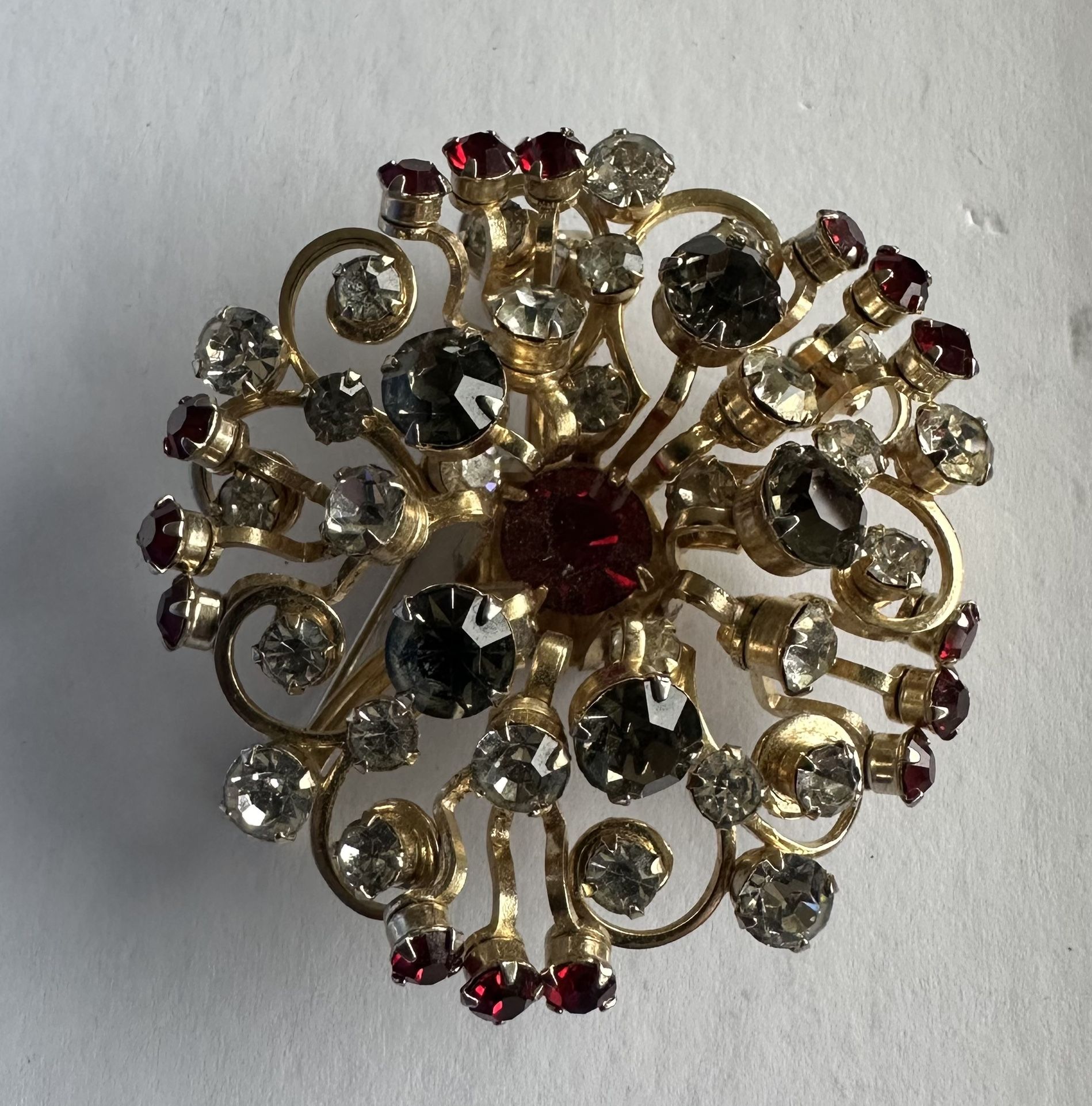 Vintage  Round Gold Tone With Gray And Red Rhinestone Brooch / Pin