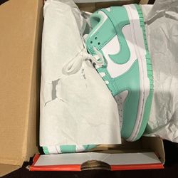 Dunks Green Glow