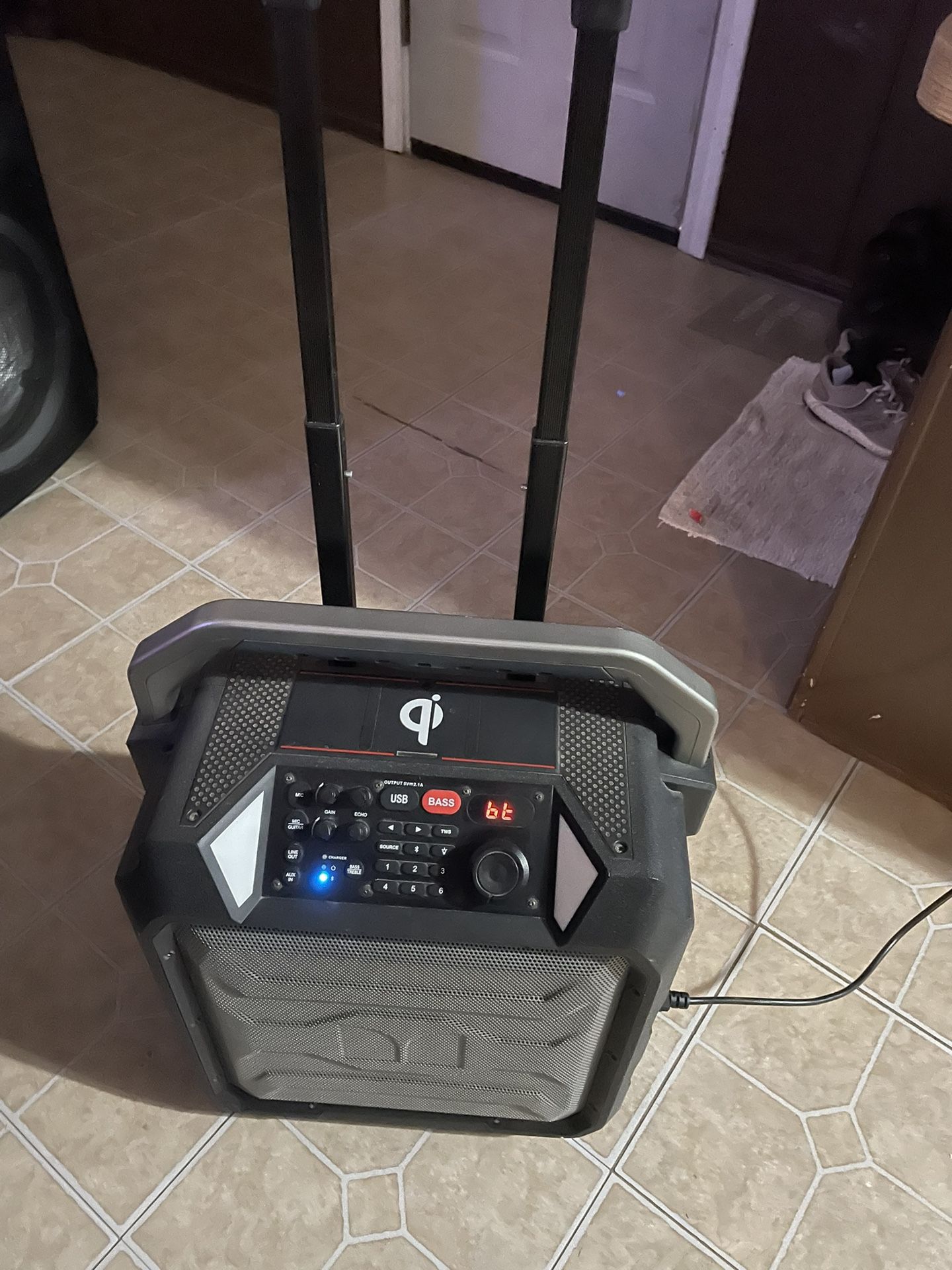 Monster Rockin Roller Charge Speaker With Bluetooth