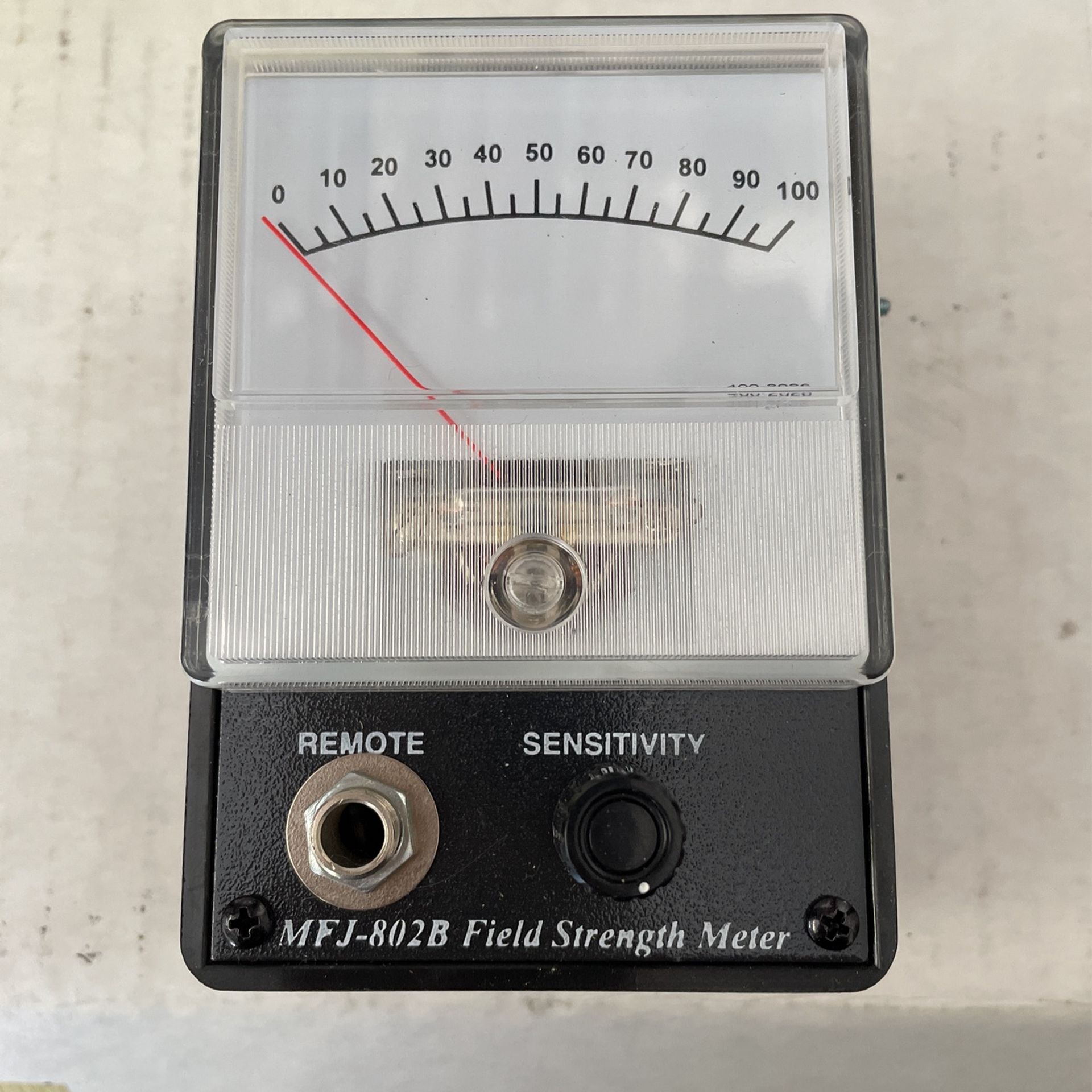 MFJ 802B Field Strength Meter