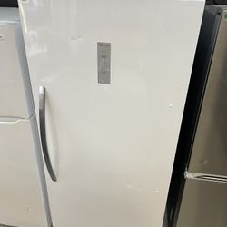 Frigidaire 20 Cu Upright Freezer In White 
