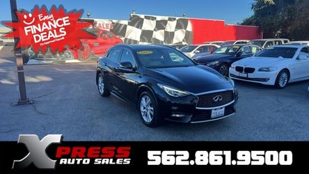 2017 INFINITI QX30