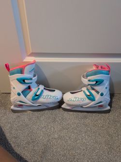 Adjustable Girls Ice Skates