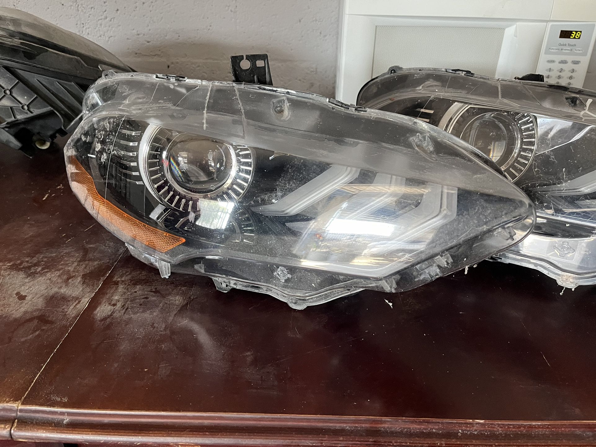 OEM FORD MUSTANG HEADLIGHT 